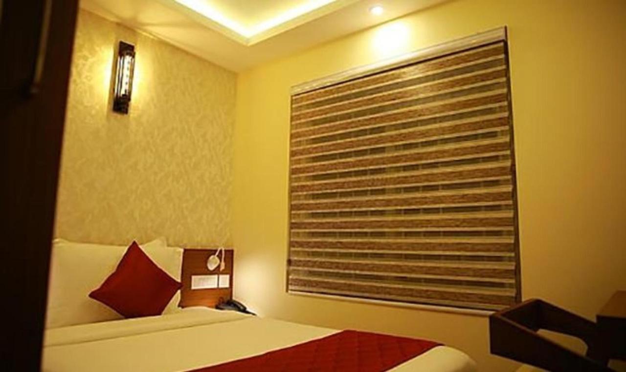 Fabhotel Prime D Chandlier Kochi Extérieur photo